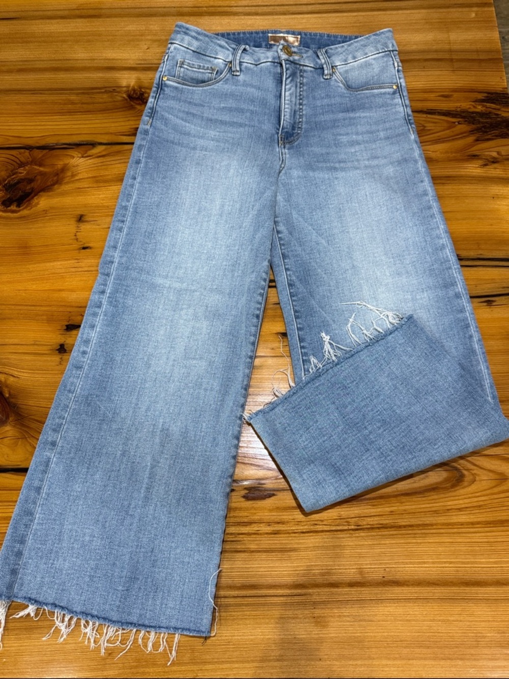 Kut from the Kloth Meg Fab Ab  Light Blue Wide Leg Jeans with Frayed Hem